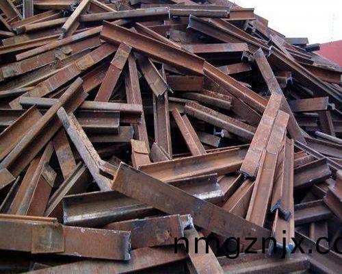 廢舊(jiu)鋼(gang)材(cai)迴收(shou)