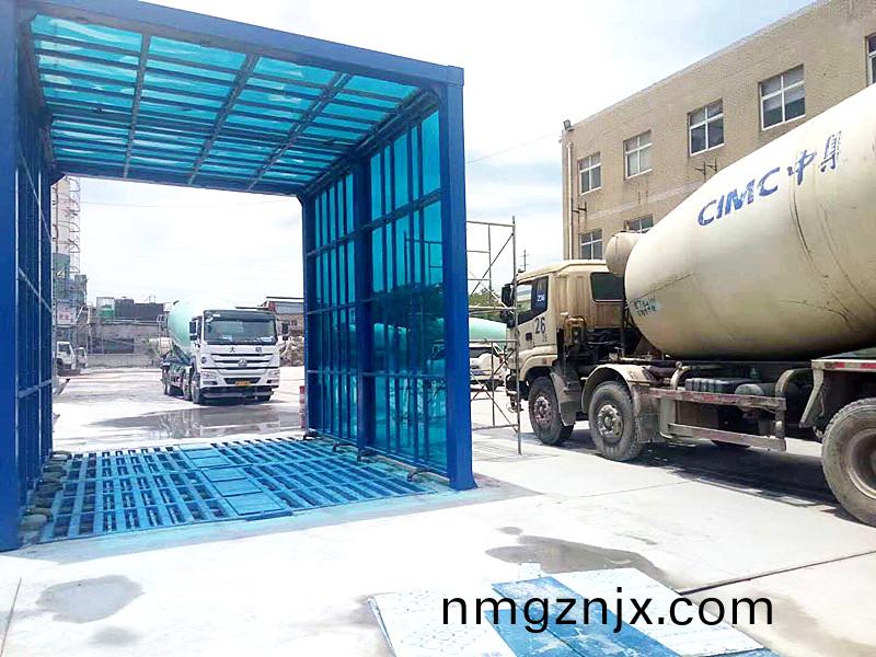 武漢(han)鑫(xin)冠(guan)混(hun)凝(ning)土 200T-10*4*5m龍門洗(xi)車機(ji)