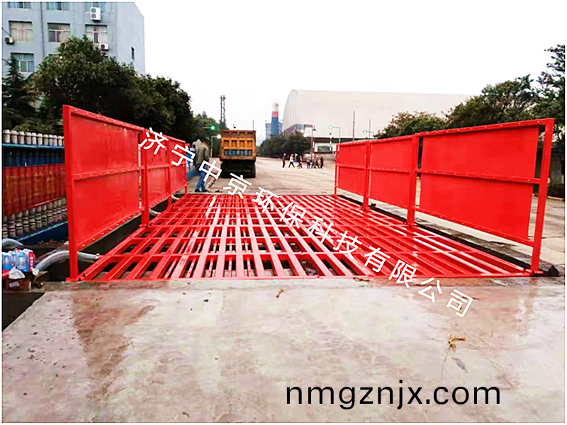 稷(ji)山(shan)銘福鋼鐵(tie)有(you)限(xian)公(gong)司 9*4.5*1.2M-200T平(ping)闆式洗(xi)車(che)機(ji)